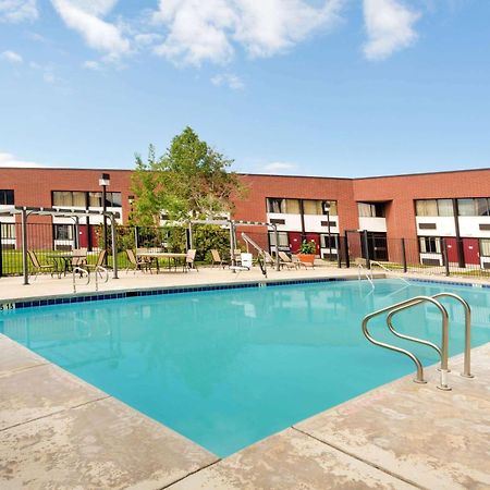 Ramada By Wyndham Cedar City Extérieur photo