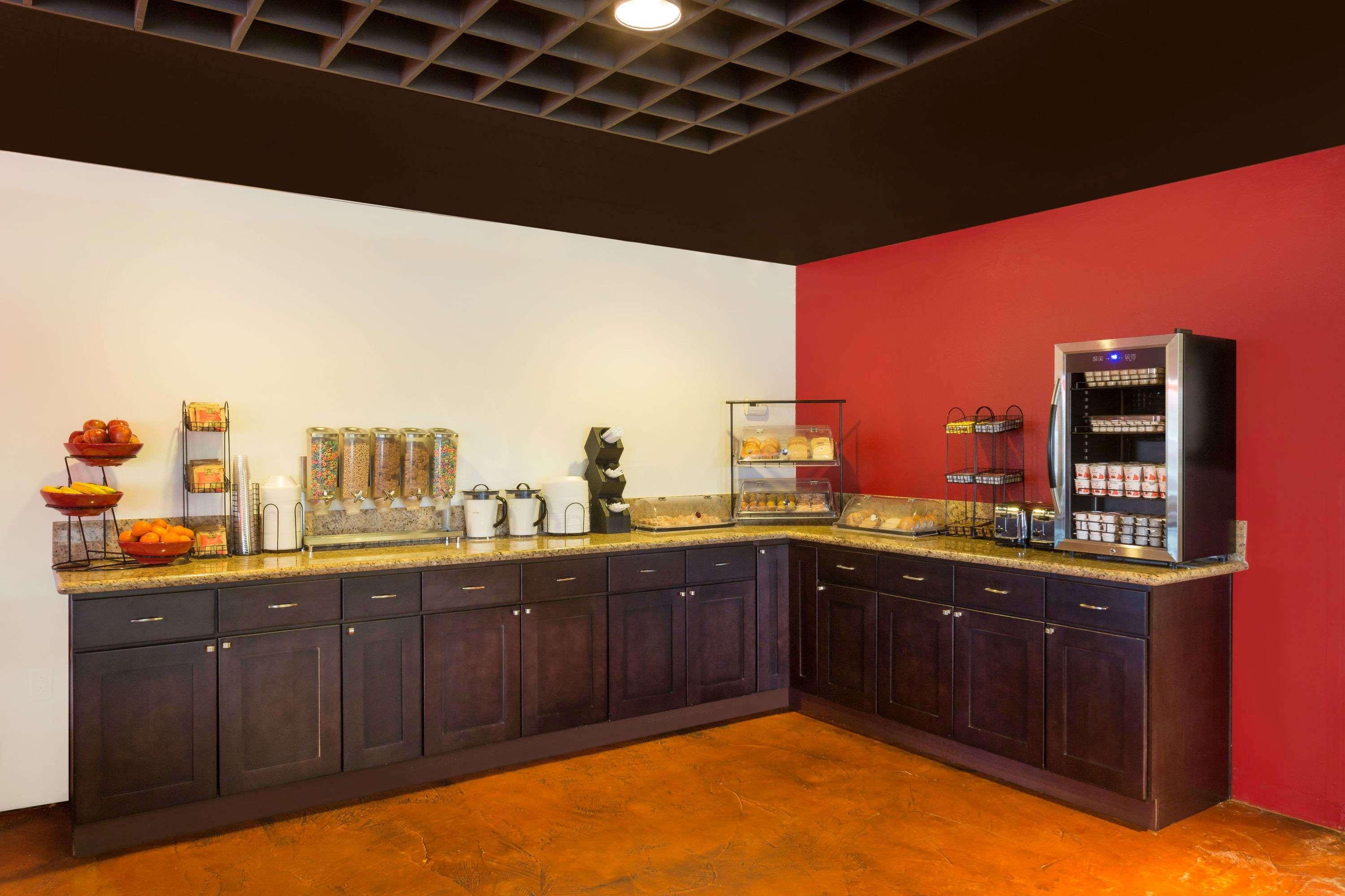 Ramada By Wyndham Cedar City Extérieur photo
