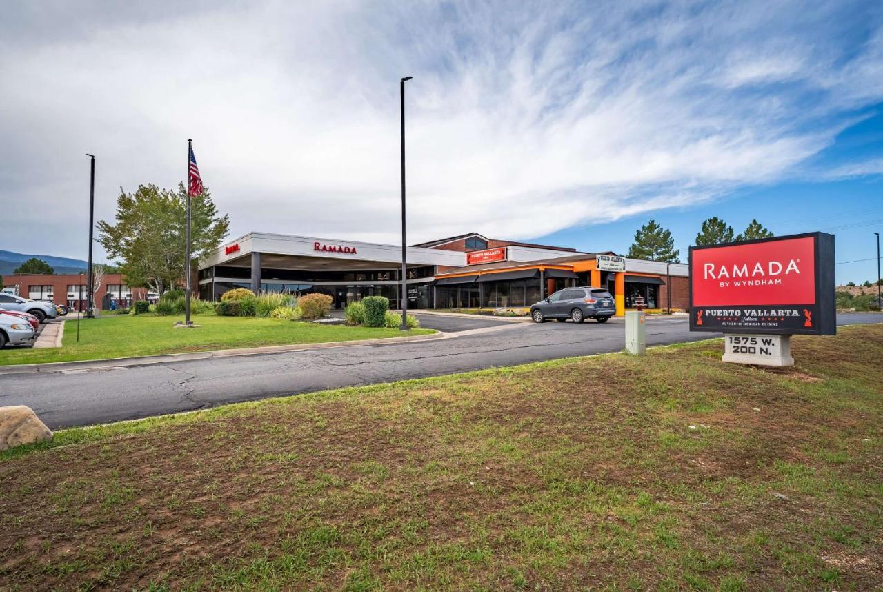Ramada By Wyndham Cedar City Extérieur photo