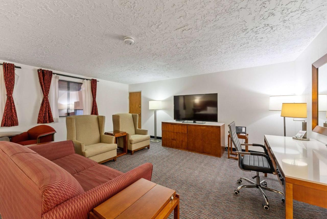 Ramada By Wyndham Cedar City Extérieur photo