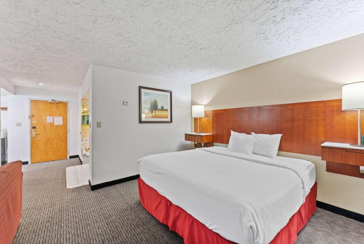 Hotel Ramada By Wyndham Cedar City Extérieur photo