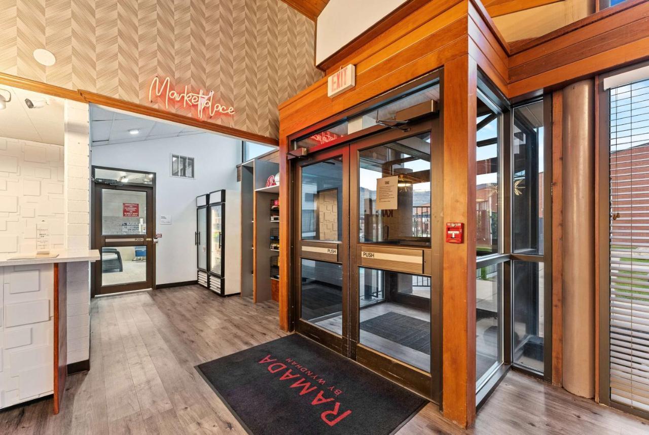 Ramada By Wyndham Cedar City Extérieur photo