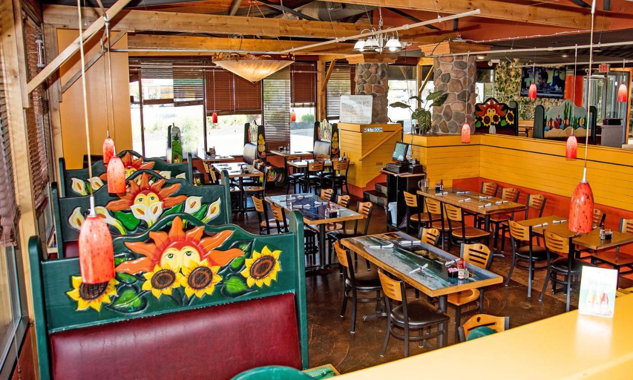 Ramada By Wyndham Cedar City Extérieur photo